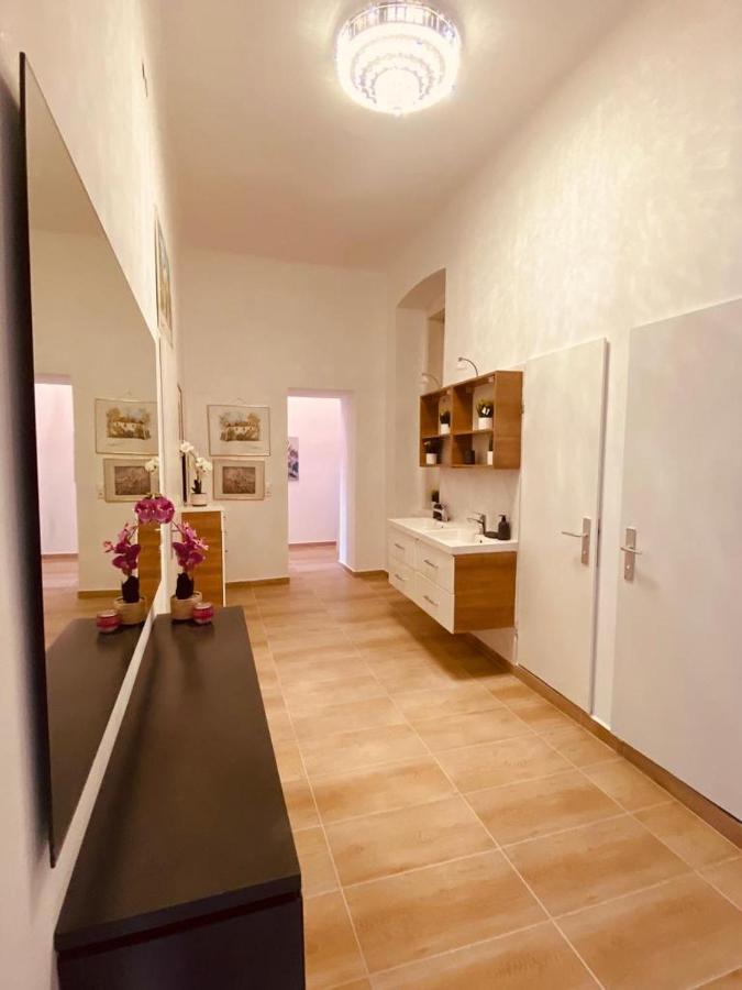 Deluxe Quad Room Dw Wenen Buitenkant foto